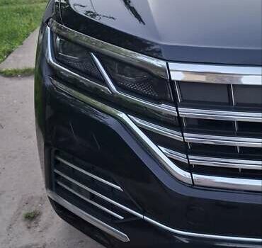 Фольксваген Туарег 2020 у Ахтырке на Automoto.ua Чорний Фольксваген Туарег, об'ємом двигуна 2.97 л та пробігом 150 тис. км за 52700 $, фото 10 на Automoto.ua