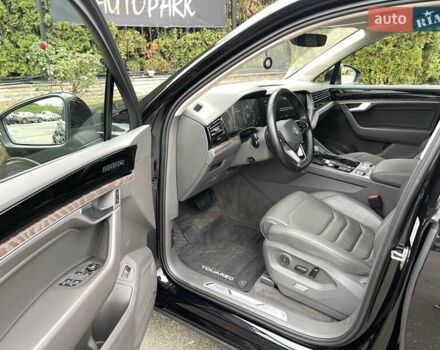 Чорний Фольксваген Туарег, об'ємом двигуна 3 л та пробігом 88 тис. км за 53500 $, фото 9 на Automoto.ua