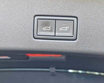 Черный Фольксваген Туарег, объемом двигателя 2.97 л и пробегом 66 тыс. км за 58800 $, фото 39 на Automoto.ua