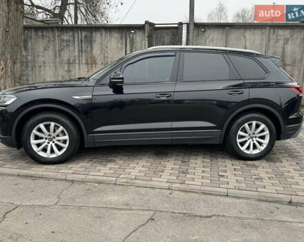 Чорний Фольксваген Туарег, об'ємом двигуна 2.97 л та пробігом 155 тис. км за 42900 $, фото 3 на Automoto.ua