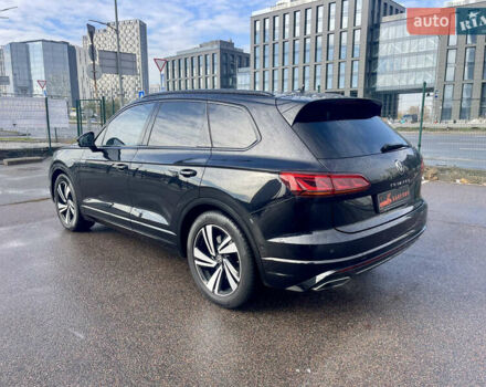 Фольксваген Туарег 2020 у Києві на Automoto.ua Чорний Фольксваген Туарег, об'ємом двигуна 3 л та пробігом 73 тис. км за 56900 $, фото 5 на Automoto.ua