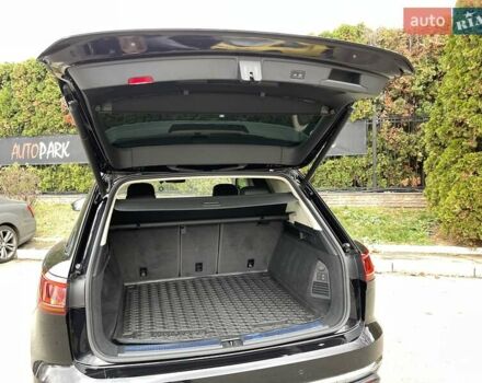 Чорний Фольксваген Туарег, об'ємом двигуна 3 л та пробігом 88 тис. км за 53500 $, фото 20 на Automoto.ua