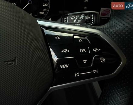 Черный Фольксваген Туарег, объемом двигателя 2.97 л и пробегом 138 тыс. км за 56800 $, фото 49 на Automoto.ua