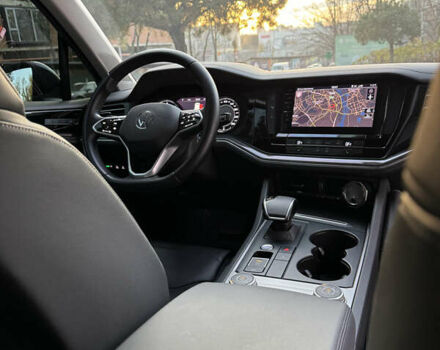 Черный Фольксваген Туарег, объемом двигателя 2.97 л и пробегом 49 тыс. км за 49800 $, фото 4 на Automoto.ua