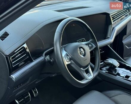 Черный Фольксваген Туарег, объемом двигателя 2.97 л и пробегом 79 тыс. км за 59400 $, фото 8 на Automoto.ua