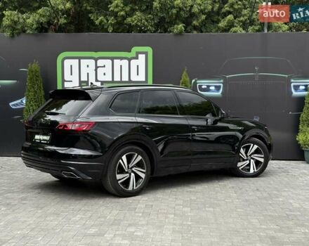 Черный Фольксваген Туарег, объемом двигателя 2.97 л и пробегом 138 тыс. км за 56800 $, фото 41 на Automoto.ua