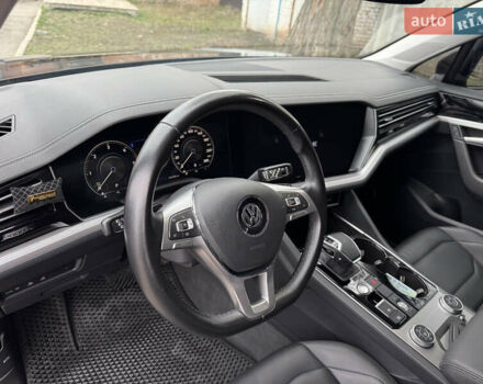 Чорний Фольксваген Туарег, об'ємом двигуна 2.97 л та пробігом 155 тис. км за 42900 $, фото 32 на Automoto.ua