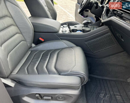 Черный Фольксваген Туарег, объемом двигателя 3 л и пробегом 137 тыс. км за 47200 $, фото 37 на Automoto.ua