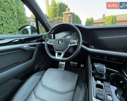 Черный Фольксваген Туарег, объемом двигателя 2.97 л и пробегом 79 тыс. км за 59400 $, фото 51 на Automoto.ua