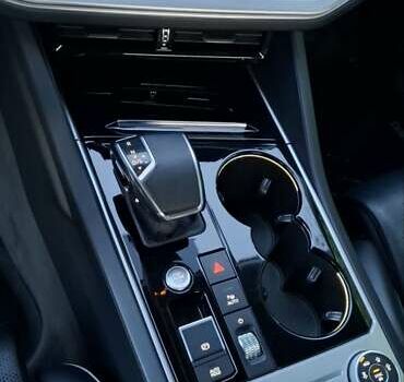 Фольксваген Туарег 2020 у Ахтырке на Automoto.ua Чорний Фольксваген Туарег, об'ємом двигуна 2.97 л та пробігом 150 тис. км за 52700 $, фото 36 на Automoto.ua