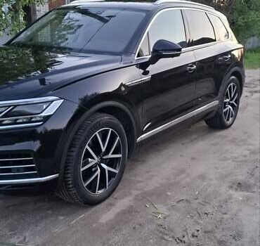 Фольксваген Туарег 2020 у Ахтырке на Automoto.ua Чорний Фольксваген Туарег, об'ємом двигуна 2.97 л та пробігом 150 тис. км за 52700 $, фото 7 на Automoto.ua