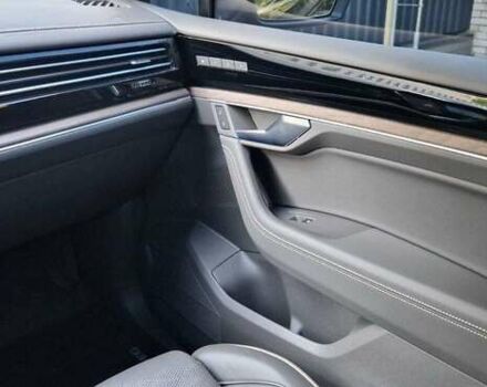 Черный Фольксваген Туарег, объемом двигателя 2.97 л и пробегом 66 тыс. км за 58800 $, фото 32 на Automoto.ua