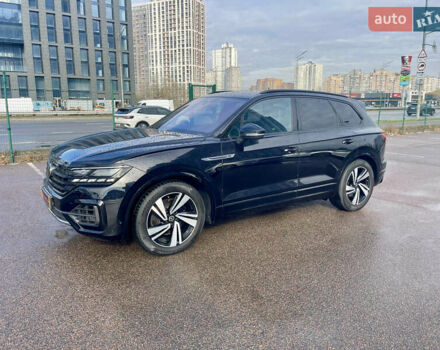 Фольксваген Туарег 2020 у Києві на Automoto.ua Чорний Фольксваген Туарег, об'ємом двигуна 3 л та пробігом 73 тис. км за 56900 $, фото 8 на Automoto.ua
