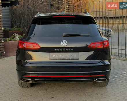 Чорний Фольксваген Туарег, об'ємом двигуна 3.96 л та пробігом 115 тис. км за 57900 $, фото 5 на Automoto.ua