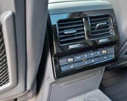 Черный Фольксваген Туарег, объемом двигателя 2.97 л и пробегом 66 тыс. км за 58800 $, фото 42 на Automoto.ua