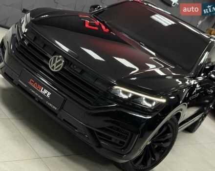 Чорний Фольксваген Туарег, об'ємом двигуна 3.96 л та пробігом 138 тис. км за 64500 $, фото 5 на Automoto.ua