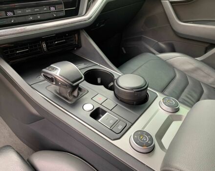 Черный Фольксваген Туарег, объемом двигателя 3 л и пробегом 138 тыс. км за 39999 $, фото 16 на Automoto.ua