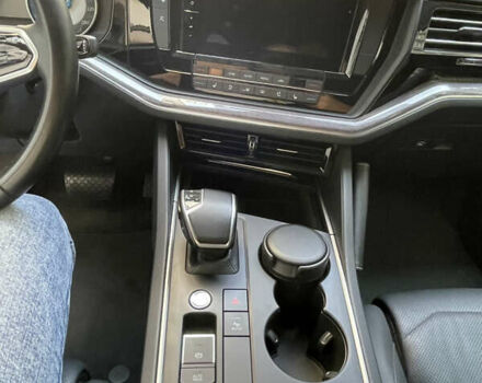 Черный Фольксваген Туарег, объемом двигателя 3 л и пробегом 80 тыс. км за 50000 $, фото 23 на Automoto.ua