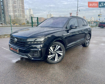 Фольксваген Туарег 2020 у Києві на Automoto.ua Чорний Фольксваген Туарег, об'ємом двигуна 3 л та пробігом 73 тис. км за 56900 $, фото 9 на Automoto.ua