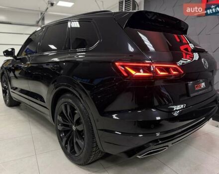 Чорний Фольксваген Туарег, об'ємом двигуна 3.96 л та пробігом 138 тис. км за 64500 $, фото 24 на Automoto.ua