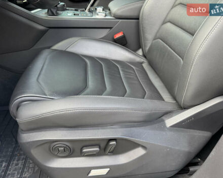 Черный Фольксваген Туарег, объемом двигателя 3 л и пробегом 137 тыс. км за 47200 $, фото 25 на Automoto.ua