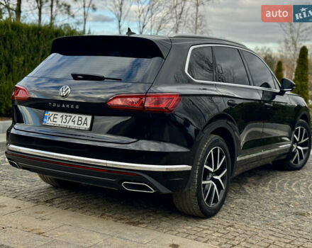 Черный Фольксваген Туарег, объемом двигателя 2.97 л и пробегом 108 тыс. км за 58500 $, фото 7 на Automoto.ua
