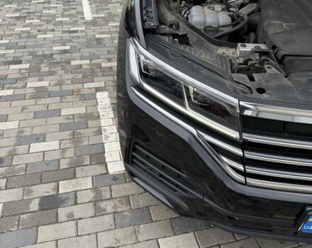 Черный Фольксваген Туарег, объемом двигателя 2.97 л и пробегом 126 тыс. км за 52000 $, фото 6 на Automoto.ua