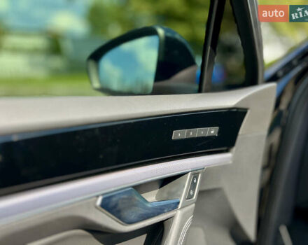 Черный Фольксваген Туарег, объемом двигателя 3 л и пробегом 171 тыс. км за 51999 $, фото 22 на Automoto.ua