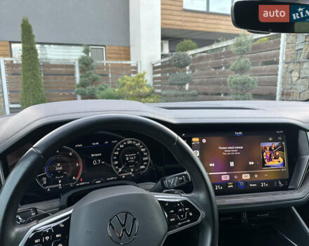 Черный Фольксваген Туарег, объемом двигателя 2.97 л и пробегом 161 тыс. км за 52500 $, фото 61 на Automoto.ua