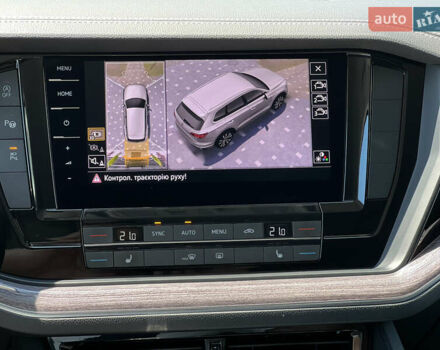 Черный Фольксваген Туарег, объемом двигателя 3 л и пробегом 143 тыс. км за 46000 $, фото 57 на Automoto.ua