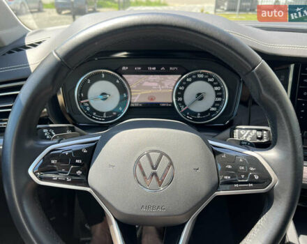 Черный Фольксваген Туарег, объемом двигателя 3 л и пробегом 143 тыс. км за 46000 $, фото 48 на Automoto.ua