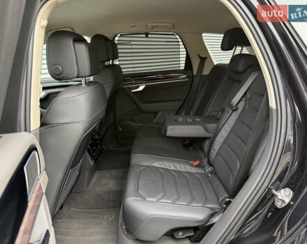 Черный Фольксваген Туарег, объемом двигателя 3 л и пробегом 140 тыс. км за 57999 $, фото 54 на Automoto.ua