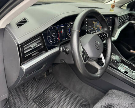 Черный Фольксваген Туарег, объемом двигателя 2.97 л и пробегом 186 тыс. км за 53000 $, фото 18 на Automoto.ua