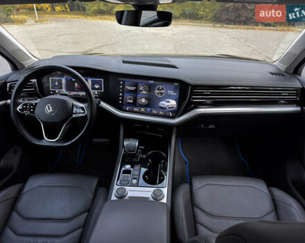 Чорний Фольксваген Туарег, об'ємом двигуна 2.97 л та пробігом 108 тис. км за 57800 $, фото 26 на Automoto.ua