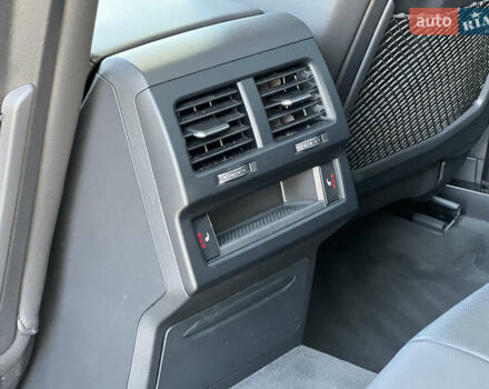 Черный Фольксваген Туарег, объемом двигателя 3 л и пробегом 143 тыс. км за 46000 $, фото 28 на Automoto.ua