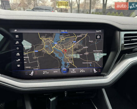 Черный Фольксваген Туарег, объемом двигателя 2.97 л и пробегом 186 тыс. км за 53000 $, фото 28 на Automoto.ua