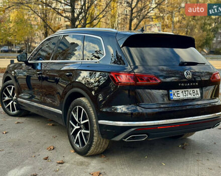Черный Фольксваген Туарег, объемом двигателя 2.97 л и пробегом 108 тыс. км за 58500 $, фото 4 на Automoto.ua