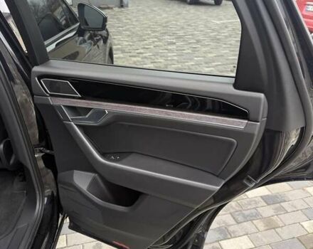 Черный Фольксваген Туарег, объемом двигателя 2.97 л и пробегом 126 тыс. км за 52000 $, фото 19 на Automoto.ua