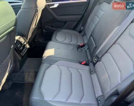 Черный Фольксваген Туарег, объемом двигателя 2.97 л и пробегом 114 тыс. км за 57900 $, фото 9 на Automoto.ua