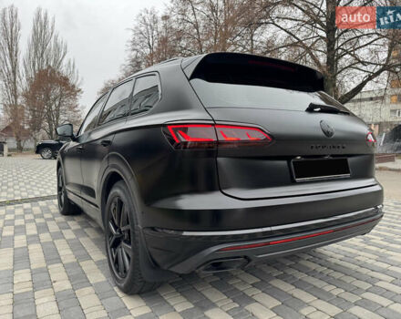 Черный Фольксваген Туарег, объемом двигателя 2.97 л и пробегом 186 тыс. км за 53000 $, фото 9 на Automoto.ua