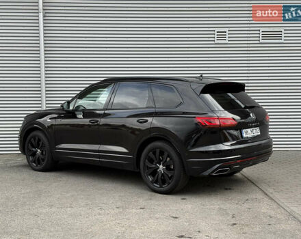 Черный Фольксваген Туарег, объемом двигателя 3 л и пробегом 140 тыс. км за 57999 $, фото 19 на Automoto.ua