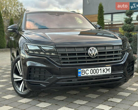 Черный Фольксваген Туарег, объемом двигателя 2.97 л и пробегом 161 тыс. км за 52500 $, фото 25 на Automoto.ua