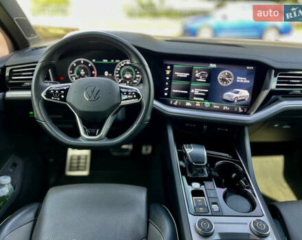 Черный Фольксваген Туарег, объемом двигателя 3 л и пробегом 171 тыс. км за 51999 $, фото 45 на Automoto.ua