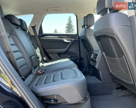 Черный Фольксваген Туарег, объемом двигателя 3 л и пробегом 143 тыс. км за 46000 $, фото 31 на Automoto.ua