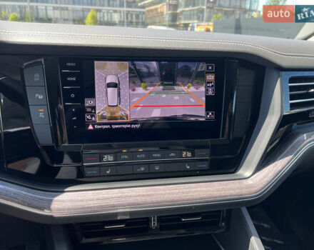 Черный Фольксваген Туарег, объемом двигателя 3 л и пробегом 143 тыс. км за 46000 $, фото 56 на Automoto.ua