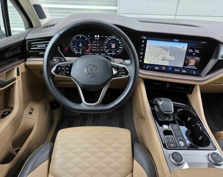 Чорний Фольксваген Туарег, об'ємом двигуна 3 л та пробігом 55 тис. км за 40000 $, фото 4 на Automoto.ua