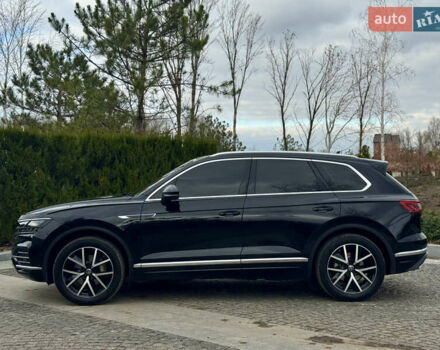 Черный Фольксваген Туарег, объемом двигателя 2.97 л и пробегом 108 тыс. км за 58500 $, фото 20 на Automoto.ua