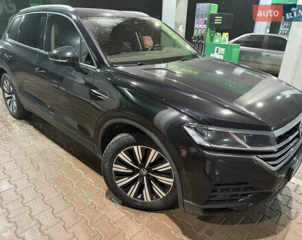 Черный Фольксваген Туарег, объемом двигателя 2.97 л и пробегом 134 тыс. км за 46000 $, фото 4 на Automoto.ua