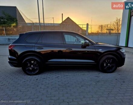 Черный Фольксваген Туарег, объемом двигателя 2.97 л и пробегом 214 тыс. км за 41900 $, фото 2 на Automoto.ua