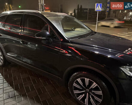 Черный Фольксваген Туарег, объемом двигателя 2.97 л и пробегом 134 тыс. км за 46000 $, фото 3 на Automoto.ua